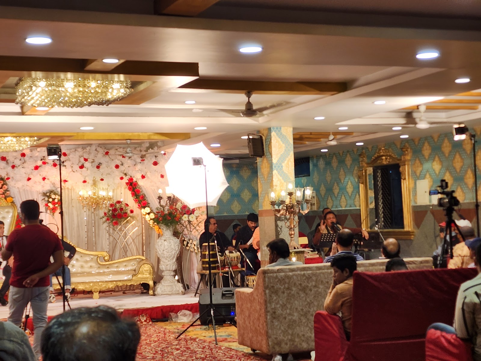 City Palace Function Hall · Chandrayangutta — Banquet Hall in Chandrayangutta, Hyderabad (on-site parking, in-house decoration, bar service available, 1000–1500 guest capacity) — photo 3