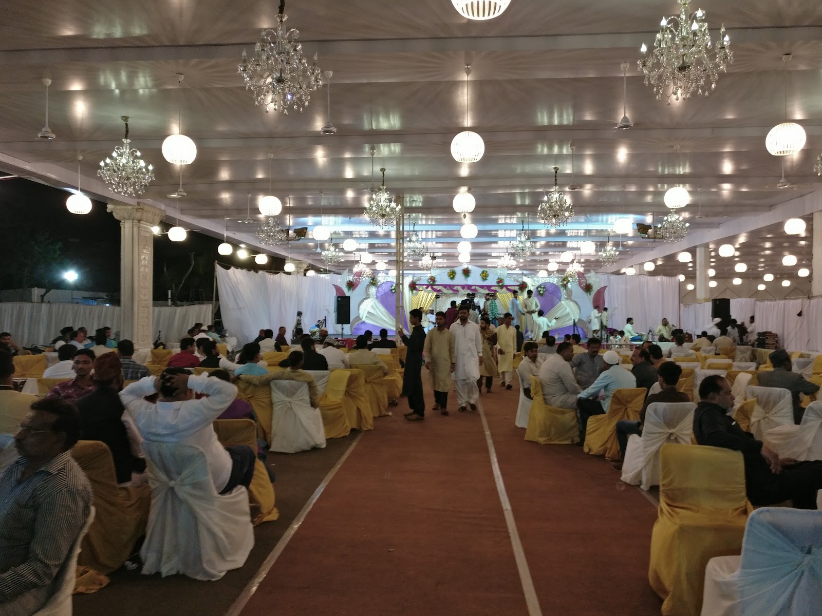 Mairaj Garden Function Hall — Banquet Hall in Hyderabad (on-site parking, in-house decoration, bar service available, 400–600 guest capacity)