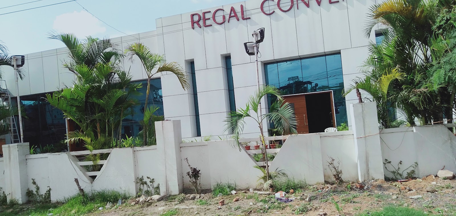 Regal Convention — Banquet Hall in Chandrayangutta, Hyderabad (on-site parking, in-house decoration, bar service available, 700–1050 guest capacity) — photo 3