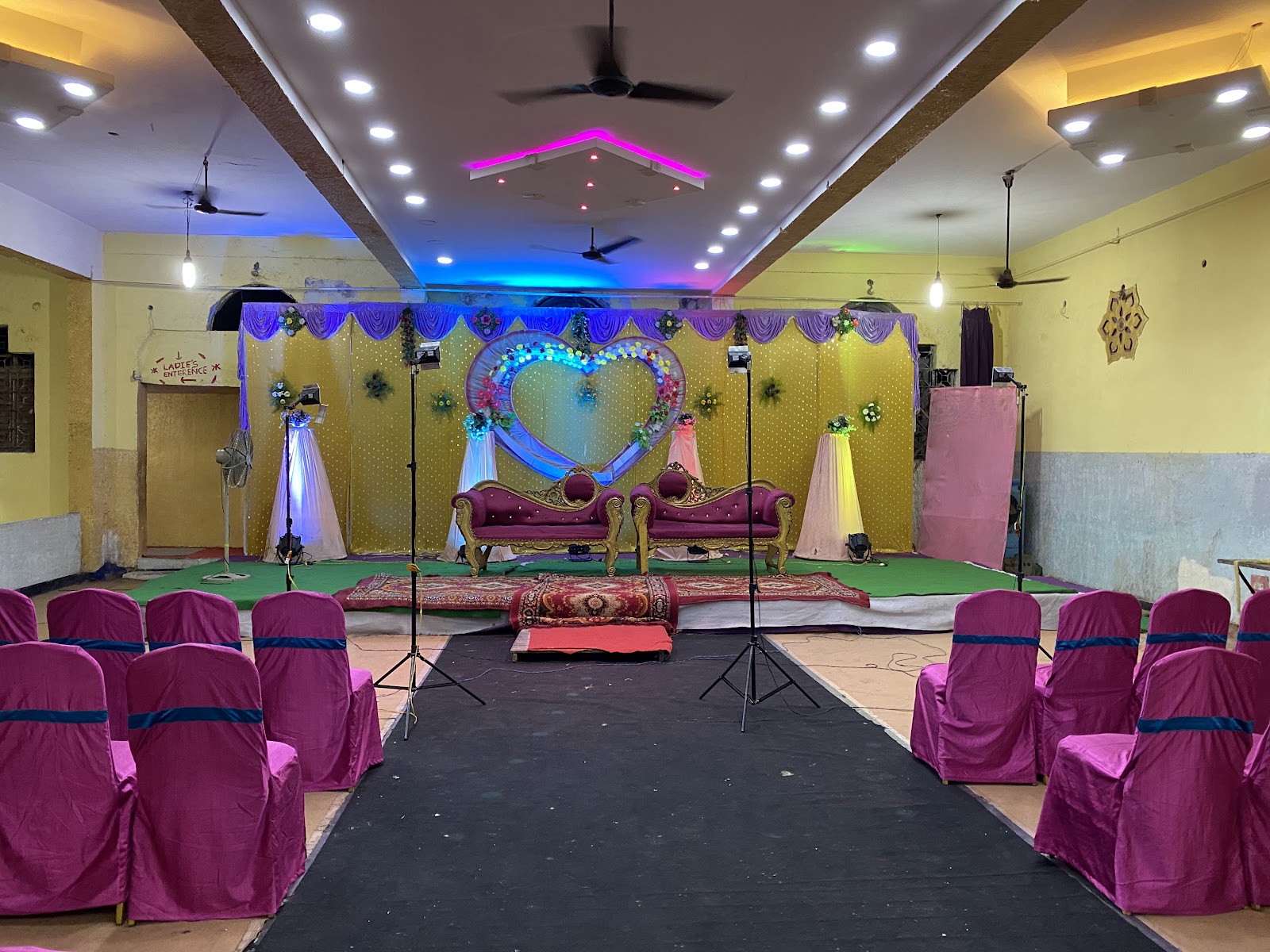Wali Noor Function Palace — Banquet Hall in Hyderabad (on-site parking, in-house decoration, bar service available, 200–300 guest capacity)