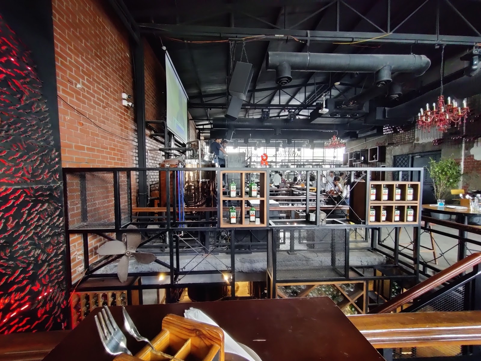 Repete Brewery & Kitchen — Pub/Bar in Jubilee Hills, Hyderabad (on-site parking, in-house decoration, DJ permitted, bar service available) — photo 3