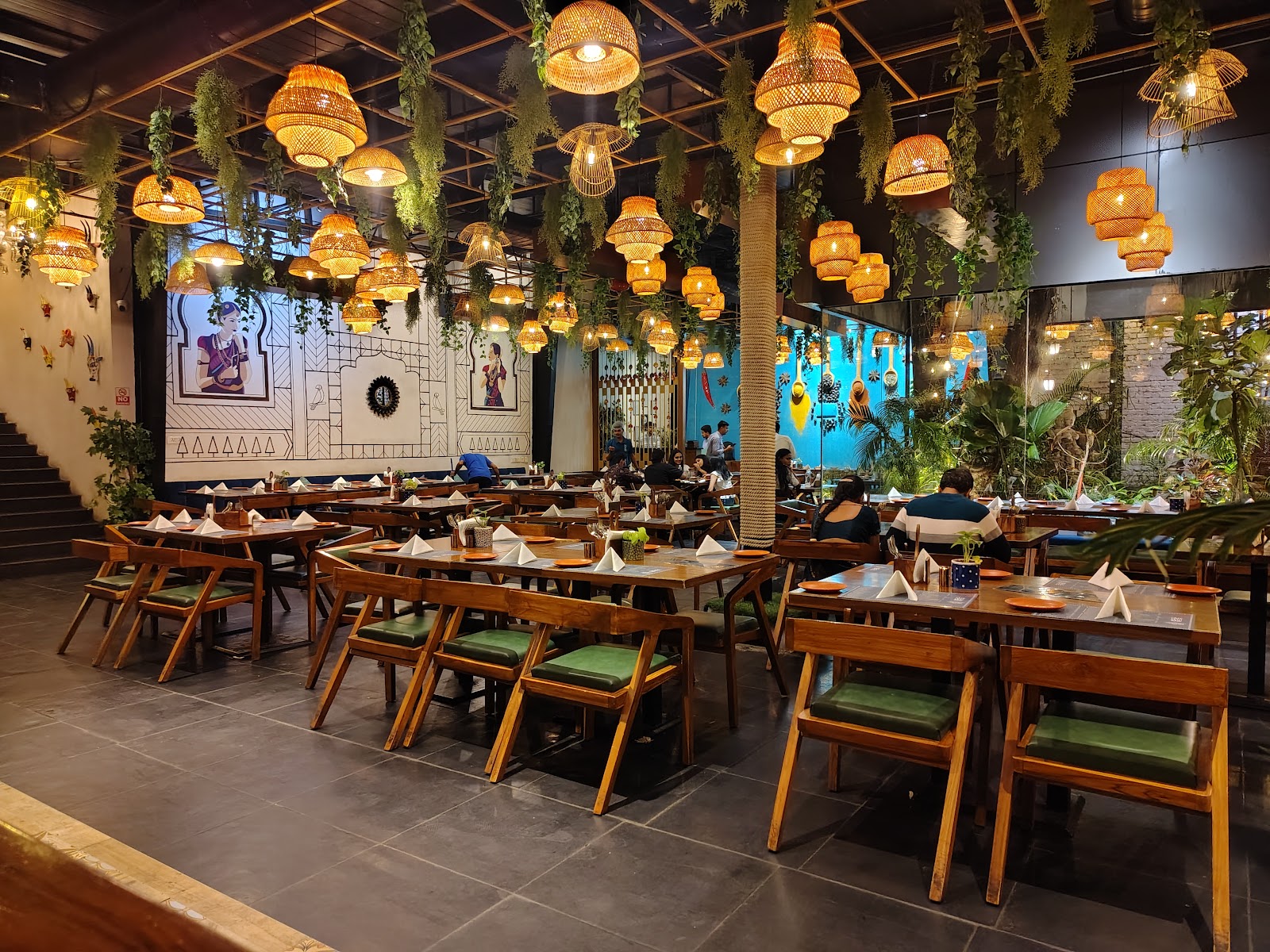 AnTeRa Kitchen and Bar · Jubilee Hills — Pub/Bar in Jubilee Hills, Hyderabad (on-site parking, in-house decoration, DJ permitted, bar service available) — photo 3
