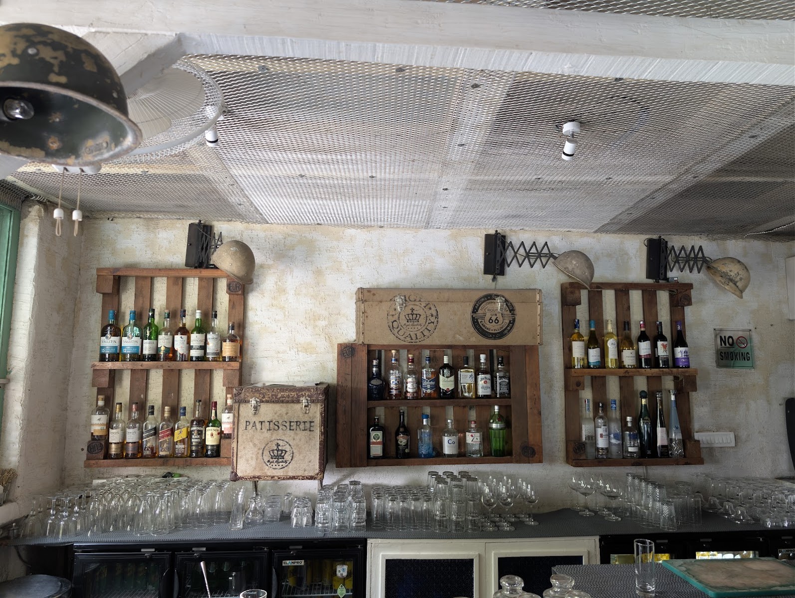 Olive Bistro & Bar — Pub/Bar in Jubilee Hills, Hyderabad (on-site parking, in-house decoration, DJ permitted, bar service available) — photo 2