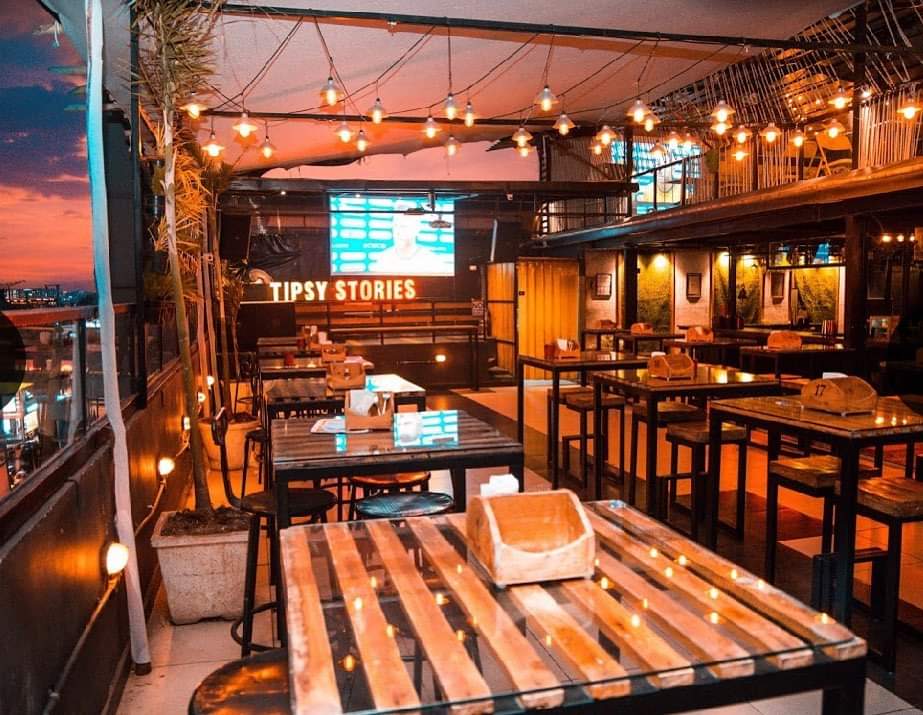 Tipsy Stories - Bar & Kitchen — Pub/Bar in Jubilee Hills, Hyderabad (on-site parking, in-house decoration, DJ permitted, bar service available) — photo 3