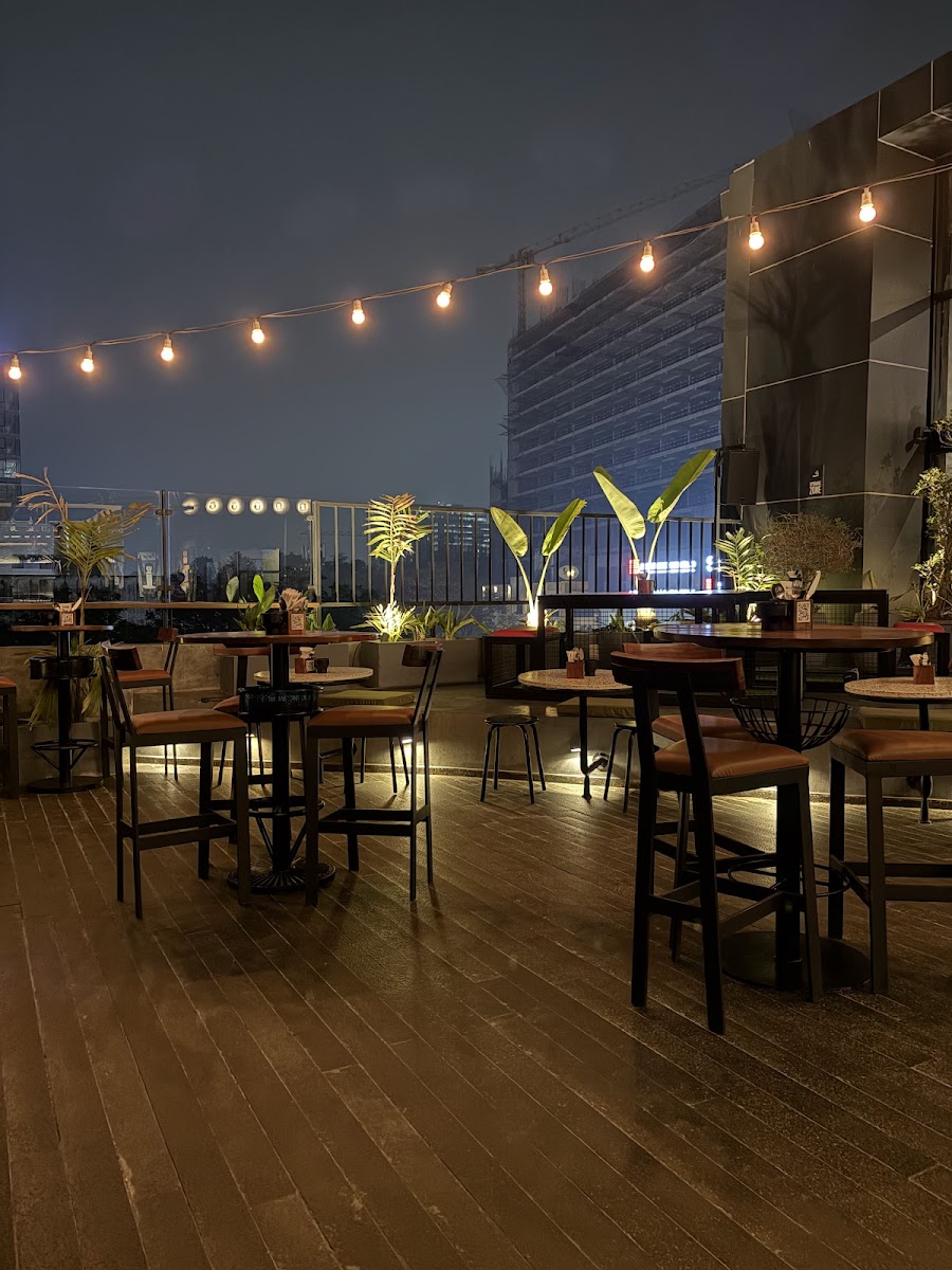 Fat Pigeon — Banquet Hall in Jubilee Hills, Hyderabad (on-site parking, in-house decoration, DJ permitted, bar service available) — photo 2