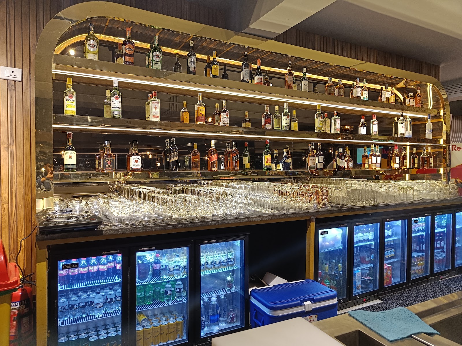 Revel Bar And Kitchen — Pub/Bar in Koramangala, Bangalore (on-site parking, in-house decoration, DJ permitted, bar service available) — photo 3