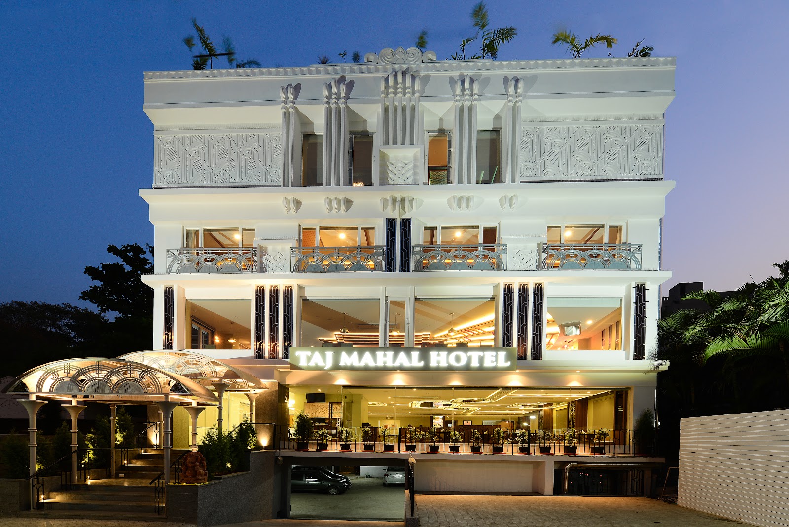 Taj Mahal Hotel · Jubilee Hills — Banquet Hall in Jubilee Hills, Hyderabad (on-site parking, in-house decoration, outside catering allowed, bar service available)