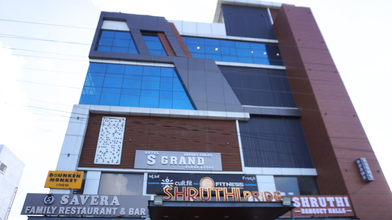 Shruthi Banquet Halls — Banquet Hall in Secunderabad, Hyderabad (on-site parking, in-house decoration, bar service available, 1200–1800 guest capacity) — photo 3
