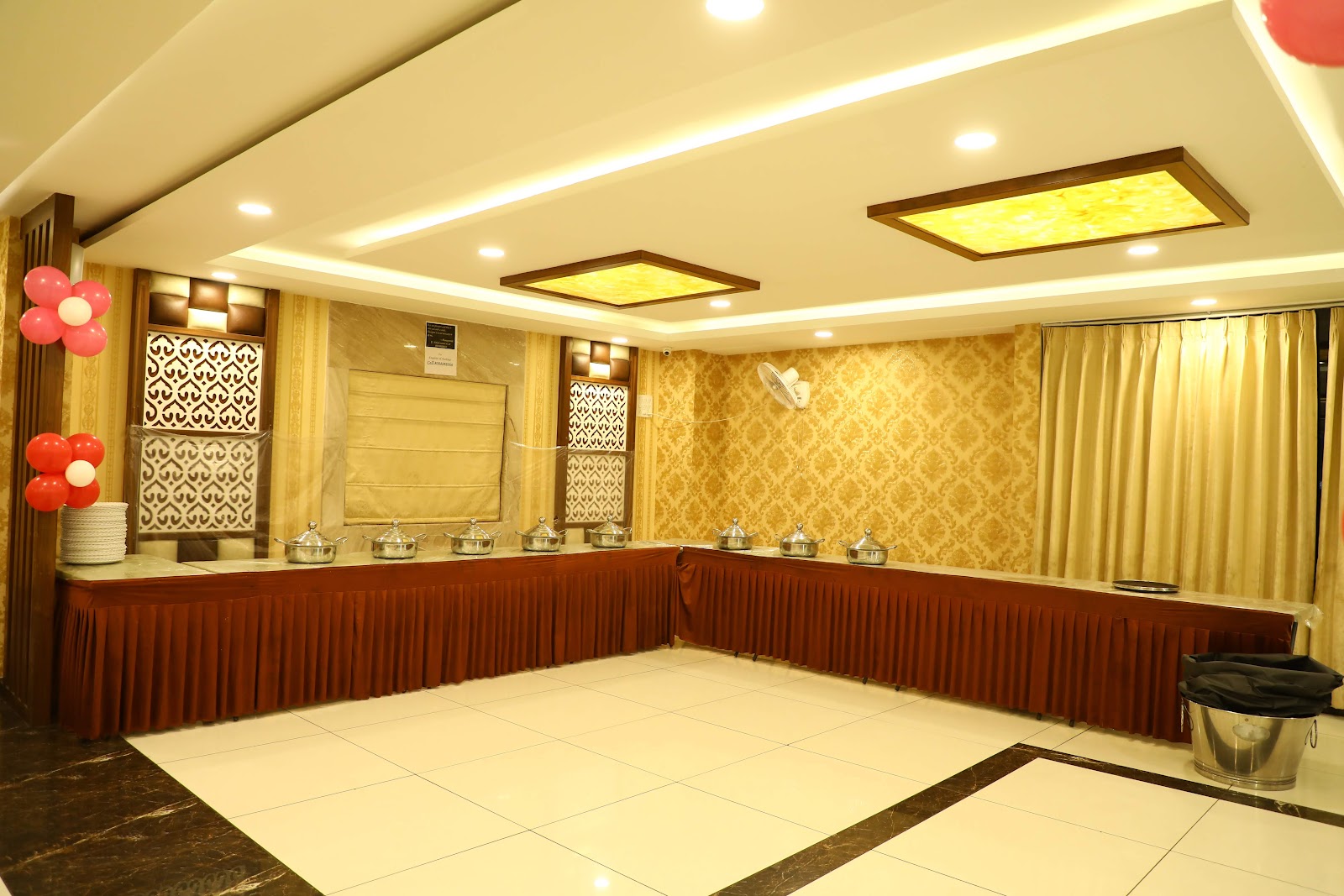 Jashn Banquets — Banquet Hall in Jubilee Hills, Hyderabad (on-site parking, in-house decoration, bar service available, 350–550 guest capacity)