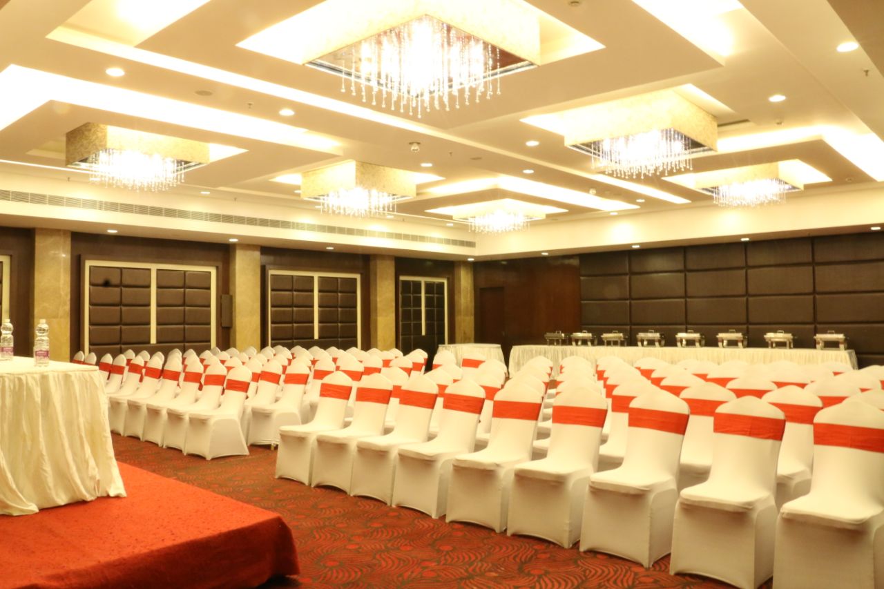 Hotel RnB(GiS) Select Banjara Hills — Banquet Hall in Banjara Hills, Hyderabad (on-site parking, in-house decoration, outside catering allowed, bar service available) — photo 3