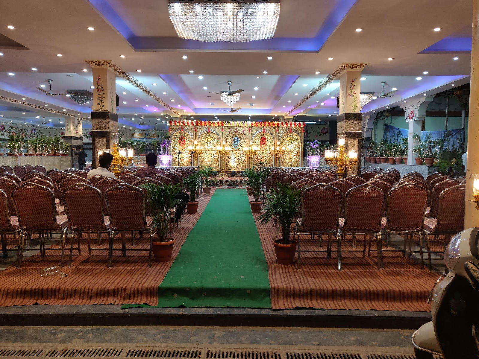 Gouhar Gulshan Function Hall · Charminar — Banquet Hall in Charminar, Hyderabad (on-site parking, in-house decoration, bar service available, 500–750 guest capacity) — photo 2