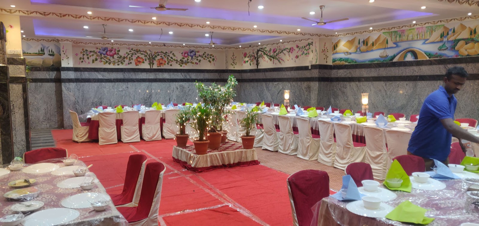 Gouhar Gulshan Function Hall · Charminar — Banquet Hall in Charminar, Hyderabad (on-site parking, in-house decoration, bar service available, 500–750 guest capacity) — photo 4