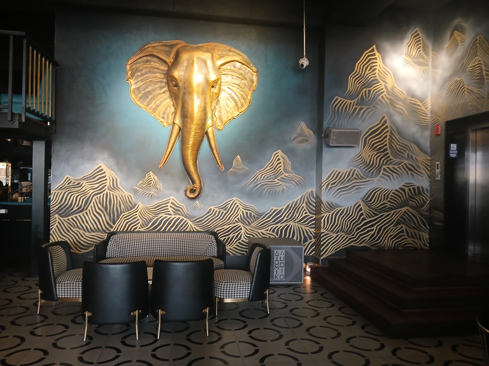 Peepai Kitchen & Brewery — Pub/Bar in Bangalore (on-site parking, in-house decoration, DJ permitted, bar service available)