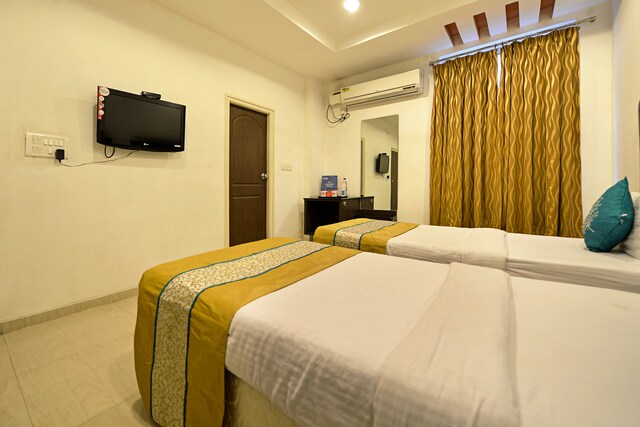 Entco Beccun Designer Hotel — Banquet Hall in Ameerpet, Hyderabad (on-site parking, in-house decoration, bar service available, 50–80 guest capacity) — photo 2