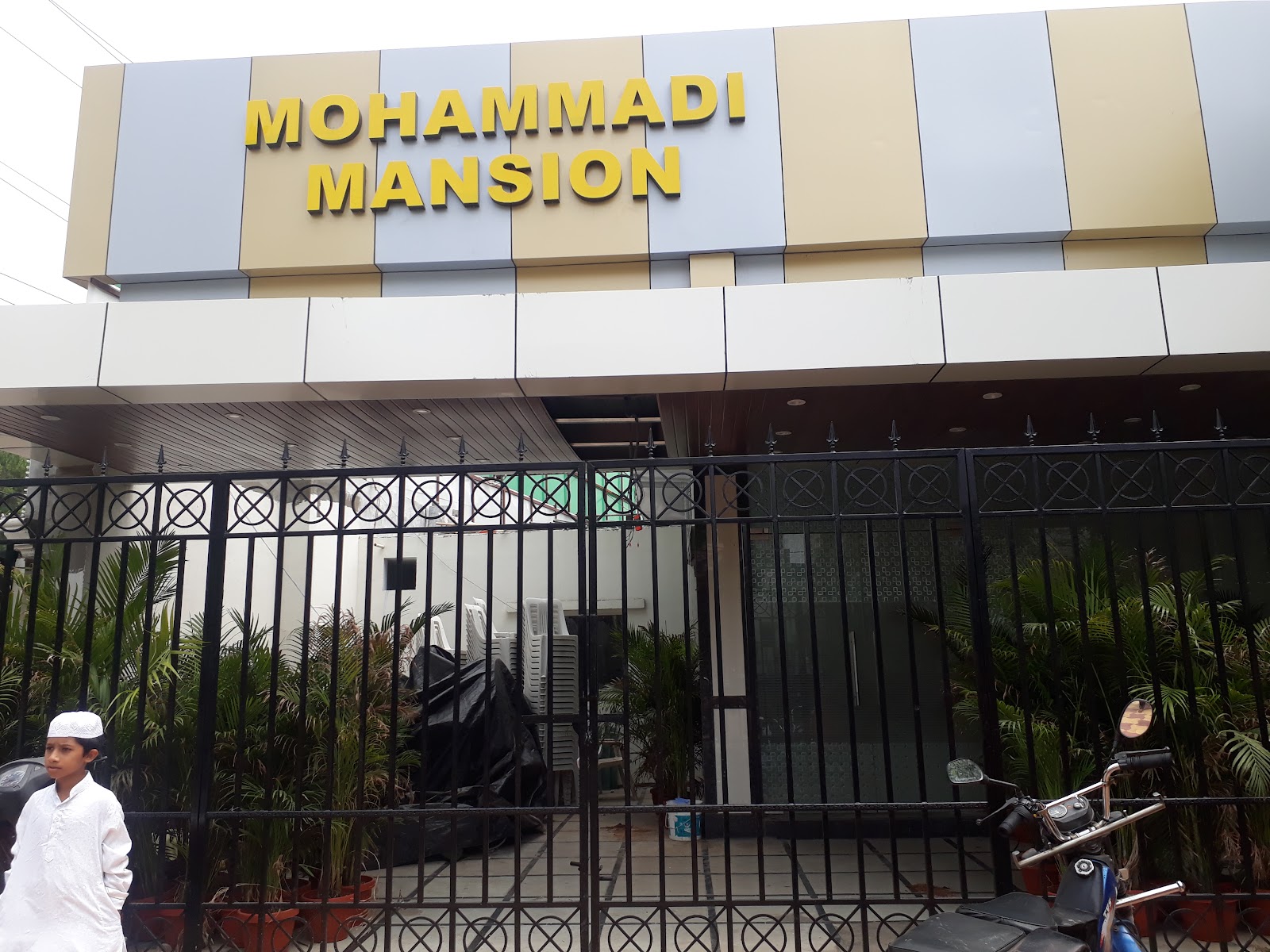 Mohammedi Mansion — Banquet Hall in Musheerabad, Hyderabad (on-site parking, in-house decoration, bar service available, 200–300 guest capacity) — photo 3