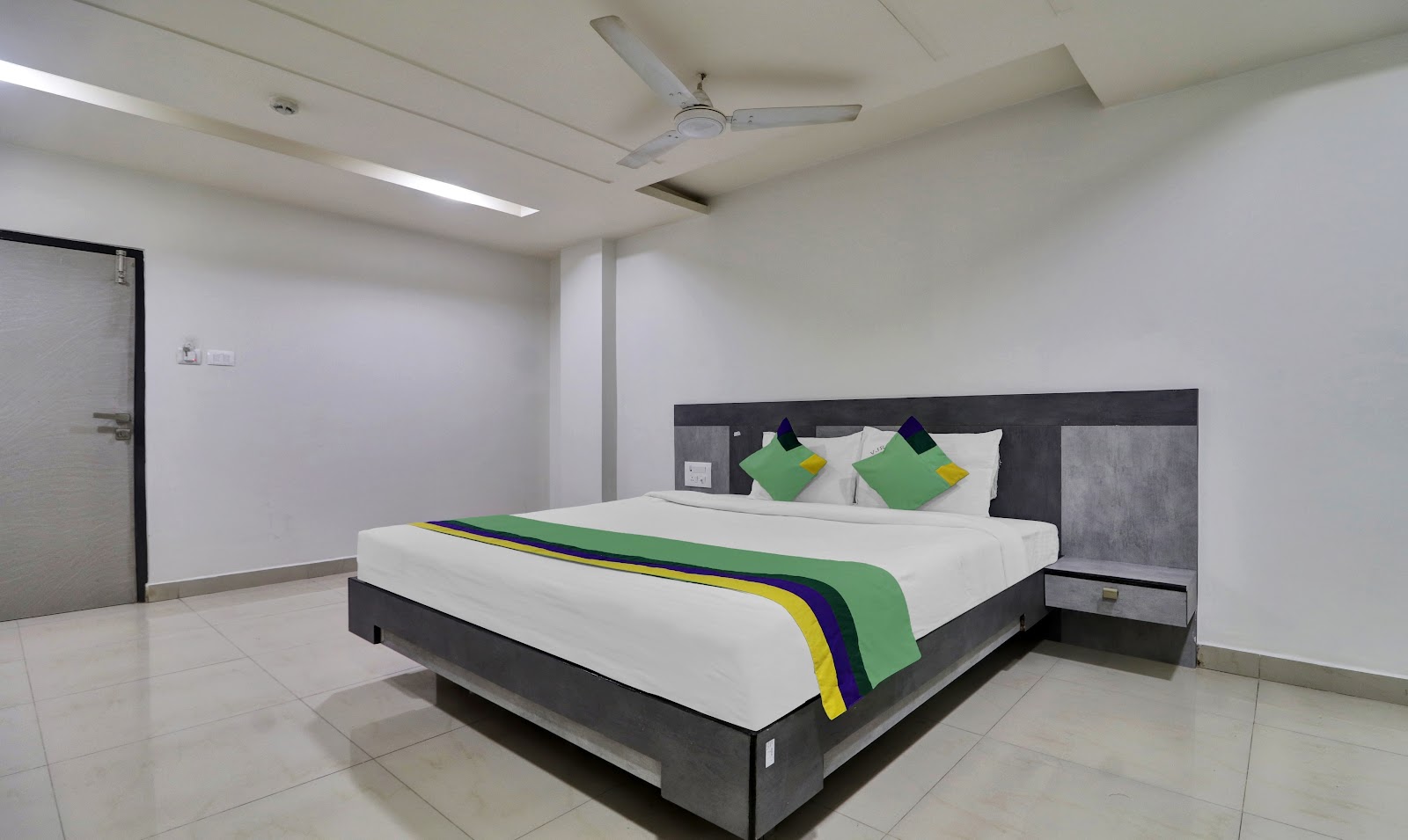 Hotel VJR Residency — Banquet Hall in Shamshabad, Hyderabad (on-site parking, in-house decoration, outside catering allowed, bar service available) — photo 2