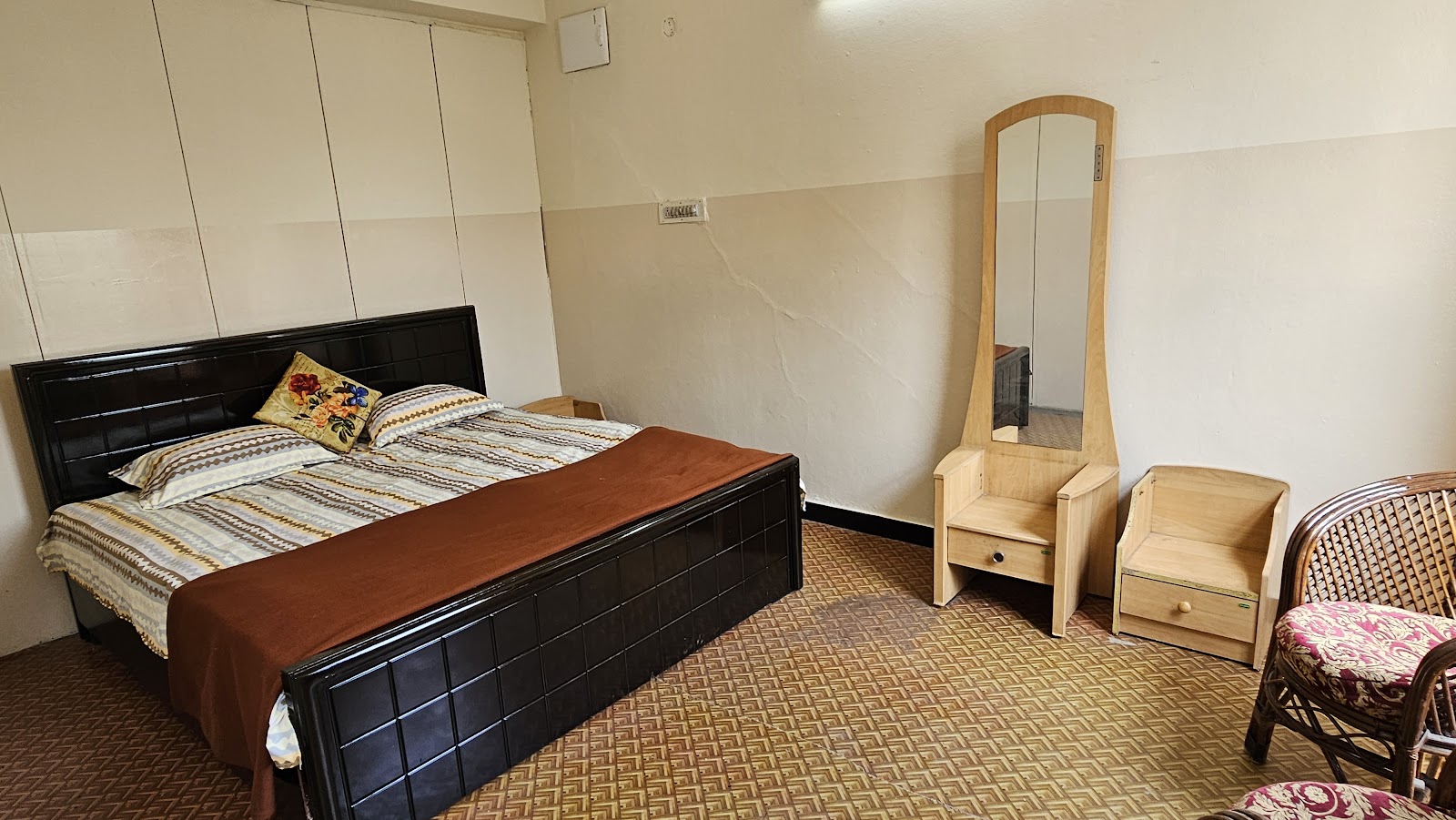 M.G Farmhouse - Retreat — Banquet Hall in Abids, Hyderabad (on-site parking, in-house decoration, bar service available, 150–200 guest capacity) — photo 2