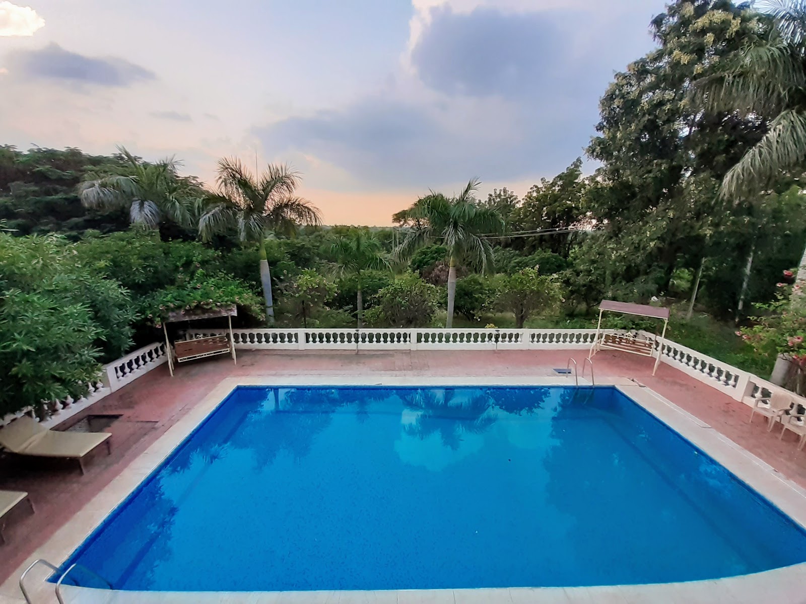 M.G Farmhouse - Retreat — Banquet Hall in Abids, Hyderabad (on-site parking, in-house decoration, bar service available, 150–200 guest capacity) — photo 4