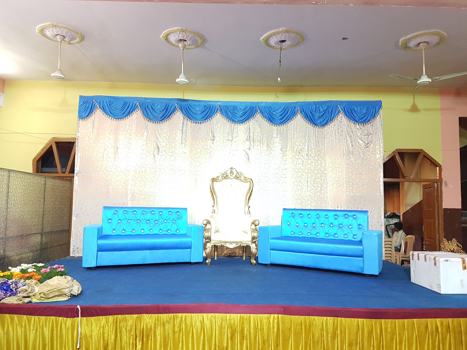 City Queen Palace — Banquet Hall in Hyderabad (on-site parking, in-house decoration, bar service available, 200–250 guest capacity)