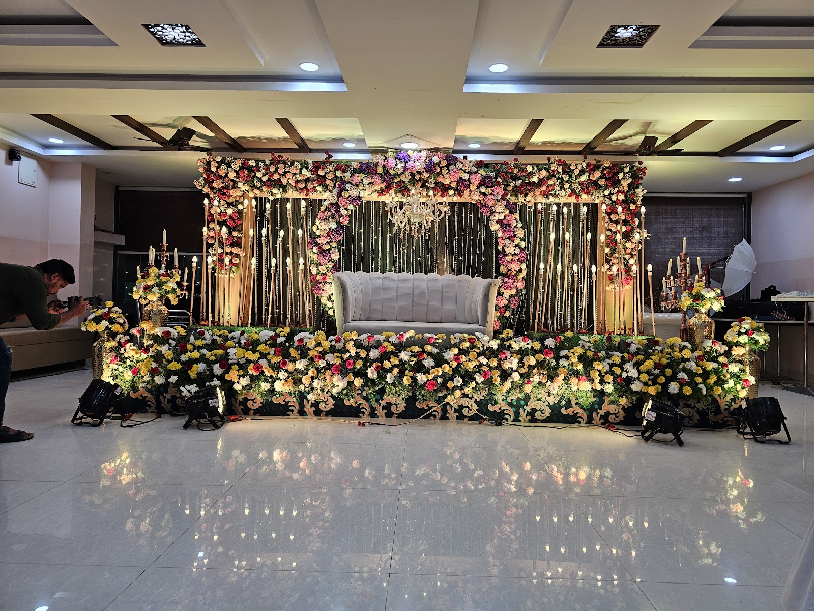 Raiyan Banquet Hall — Banquet Hall in Hyderabad (on-site parking, in-house decoration, bar service available, 300–450 guest capacity)