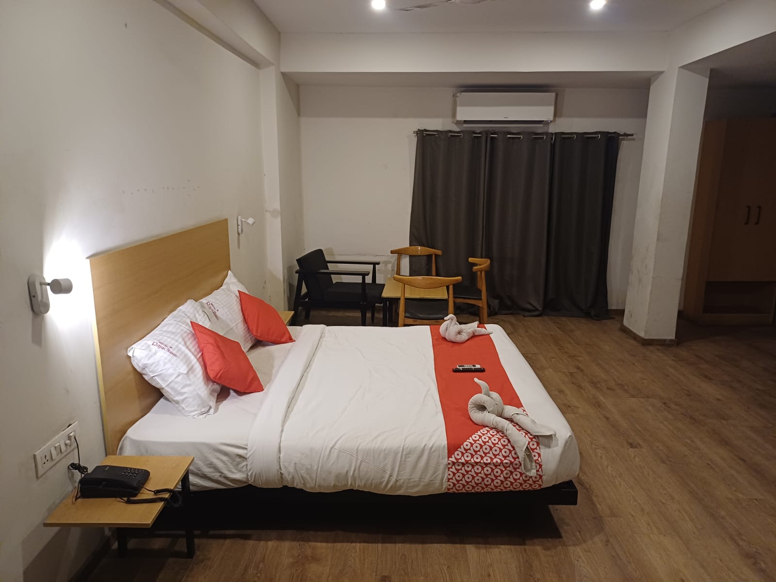 Motel Rajadhani Residency — Banquet Hall in Auto Nagar, Hyderabad (on-site parking, in-house decoration, bar service available, 300–350 guest capacity) — photo 2