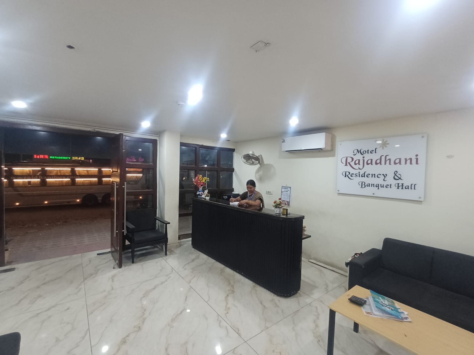 Motel Rajadhani Residency — Banquet Hall in Auto Nagar, Hyderabad (on-site parking, in-house decoration, bar service available, 300–350 guest capacity) — photo 3