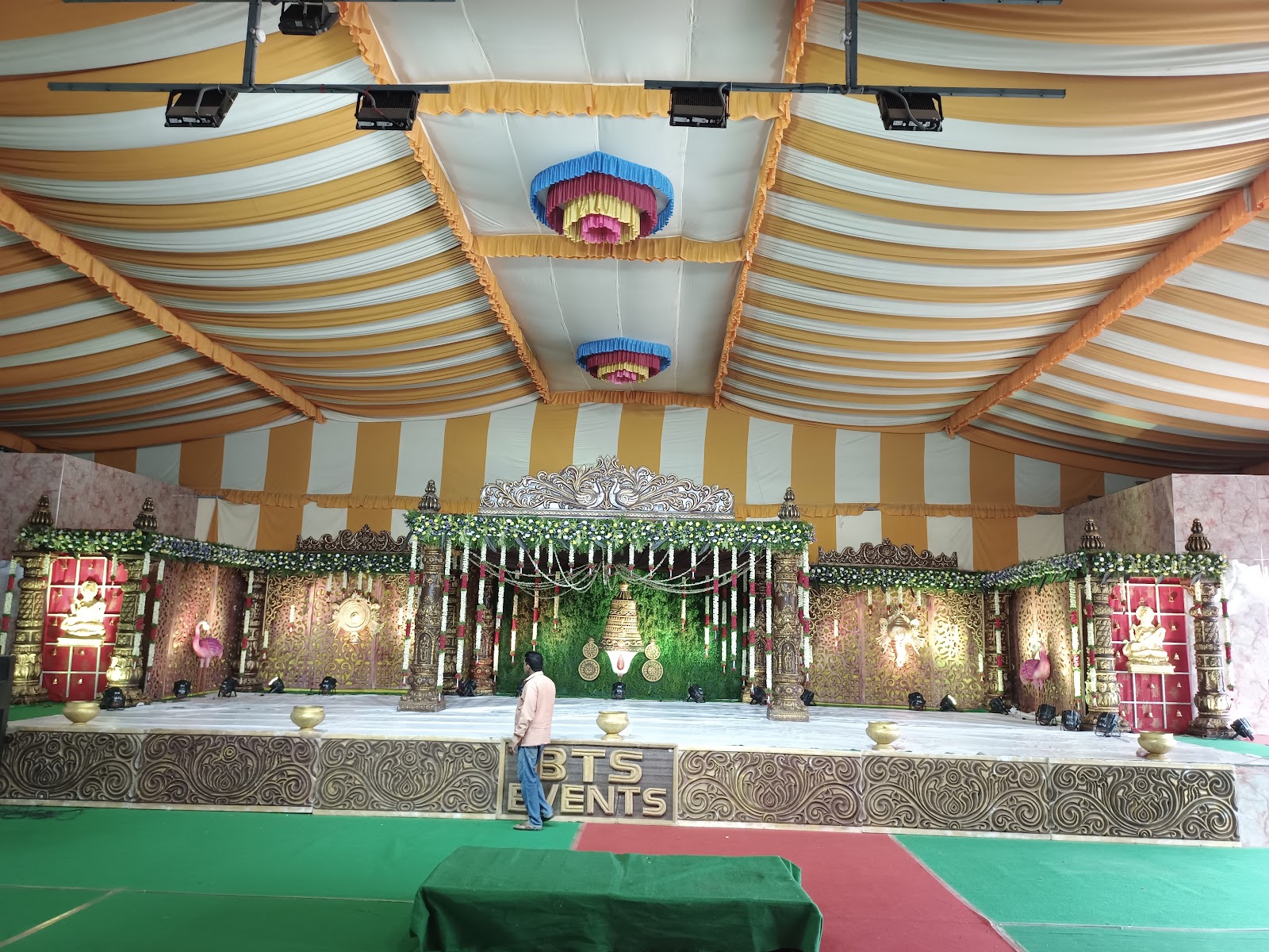 MBR Garden Function Hall — Banquet Hall in Hyderabad (on-site parking, in-house decoration, bar service available, 1000–1500 guest capacity)