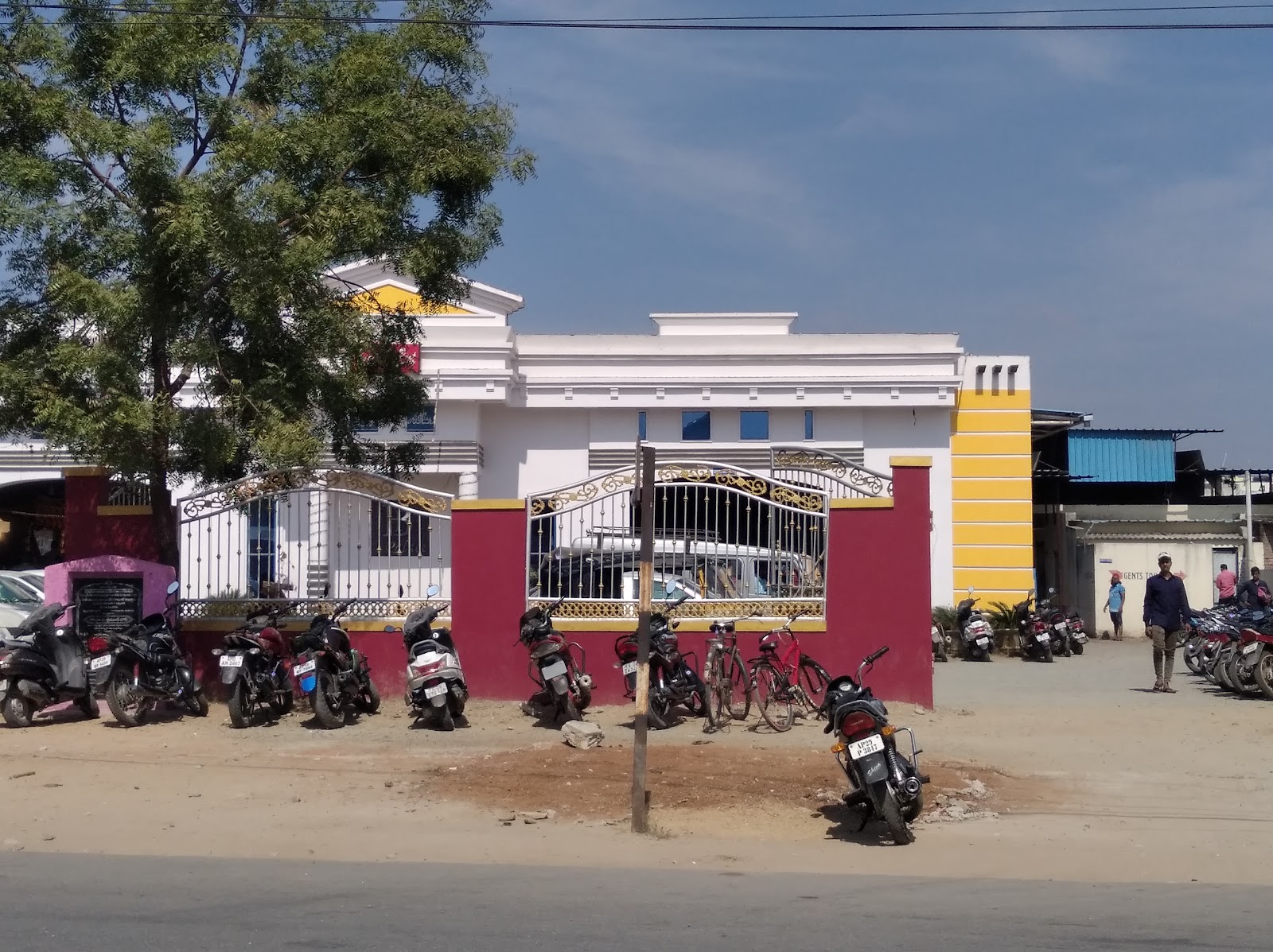 HB Palace Function Hall — Banquet Hall in Rajendra Nagar, Hyderabad (on-site parking, in-house decoration, bar service available, 4.3★ rated) — photo 4
