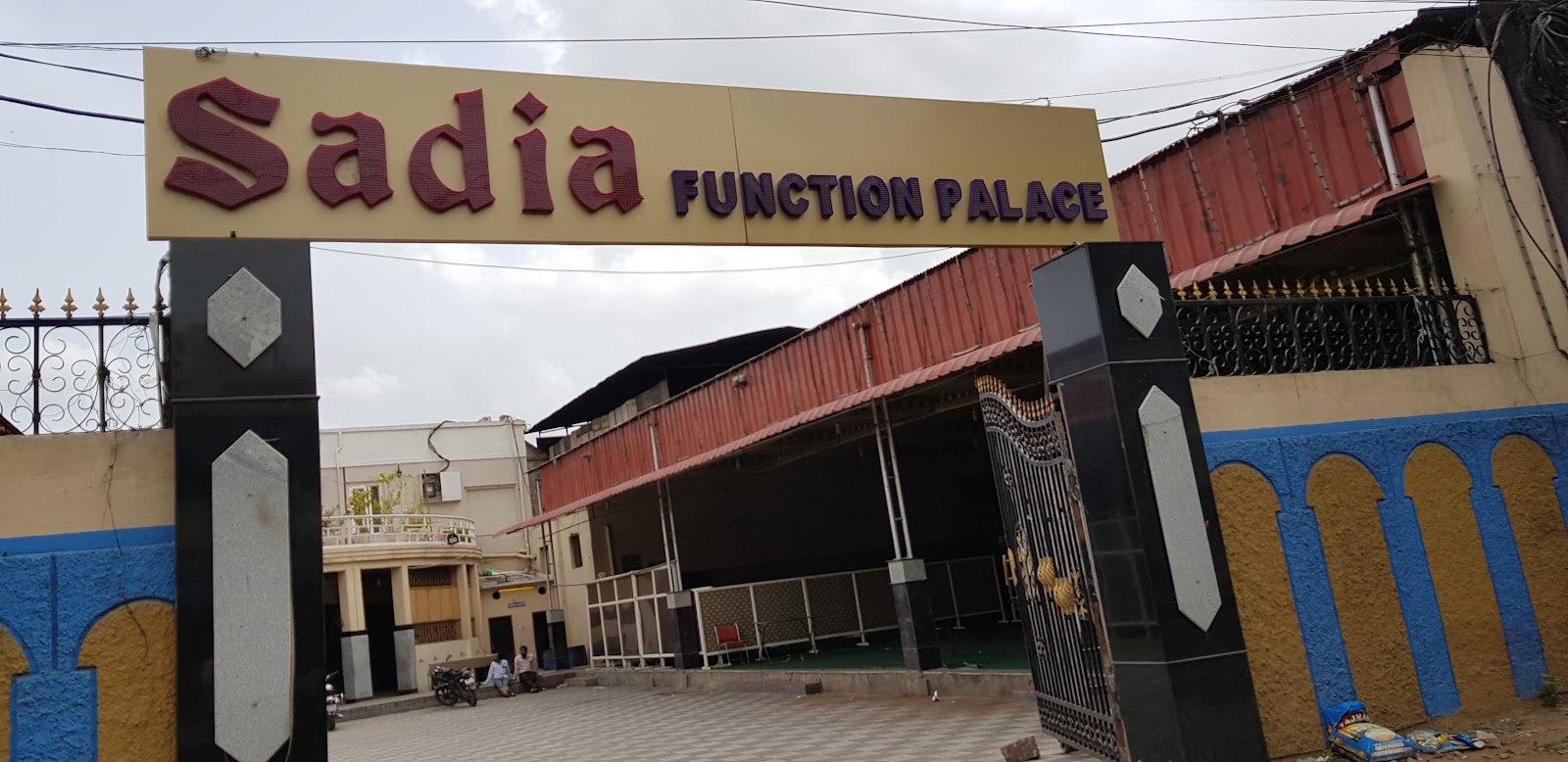 Sadiya Function Palace — Banquet Hall in Santosh Nagar, Hyderabad (on-site parking, in-house decoration, bar service available, 150–250 guest capacity) — photo 3
