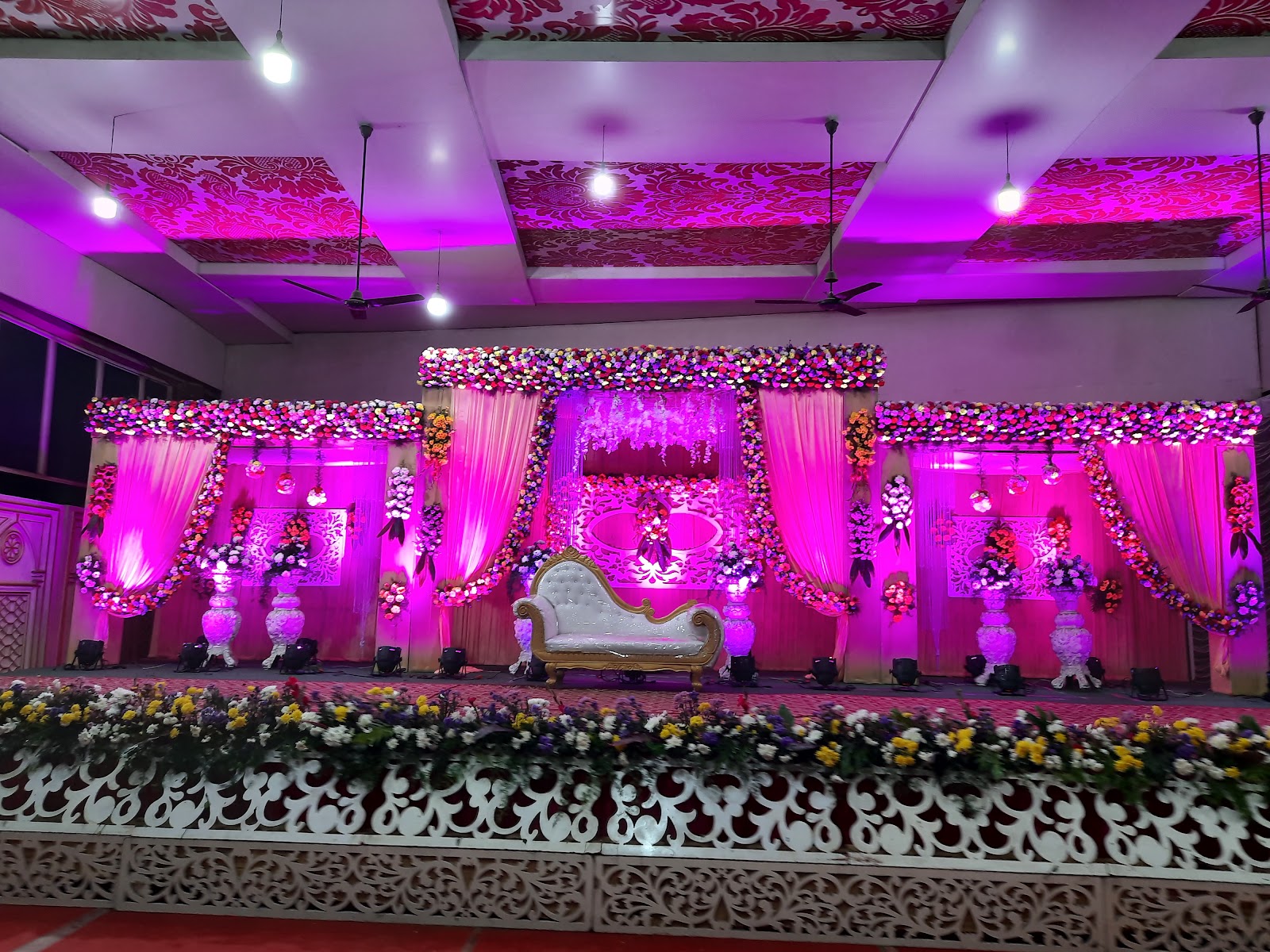 Majestic Garden — Banquet Hall in Hyderabad (on-site parking, in-house decoration, bar service available, 600–800 guest capacity)
