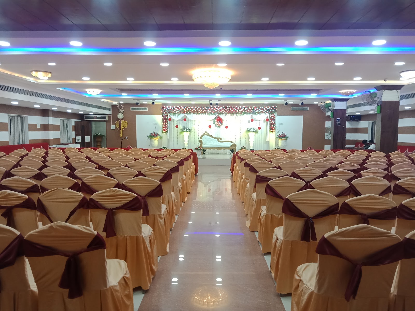 YP Grand Banquet — Banquet Hall in Hastinapuram, Hyderabad (on-site parking, in-house decoration, bar service available, 300–500 guest capacity) — photo 2