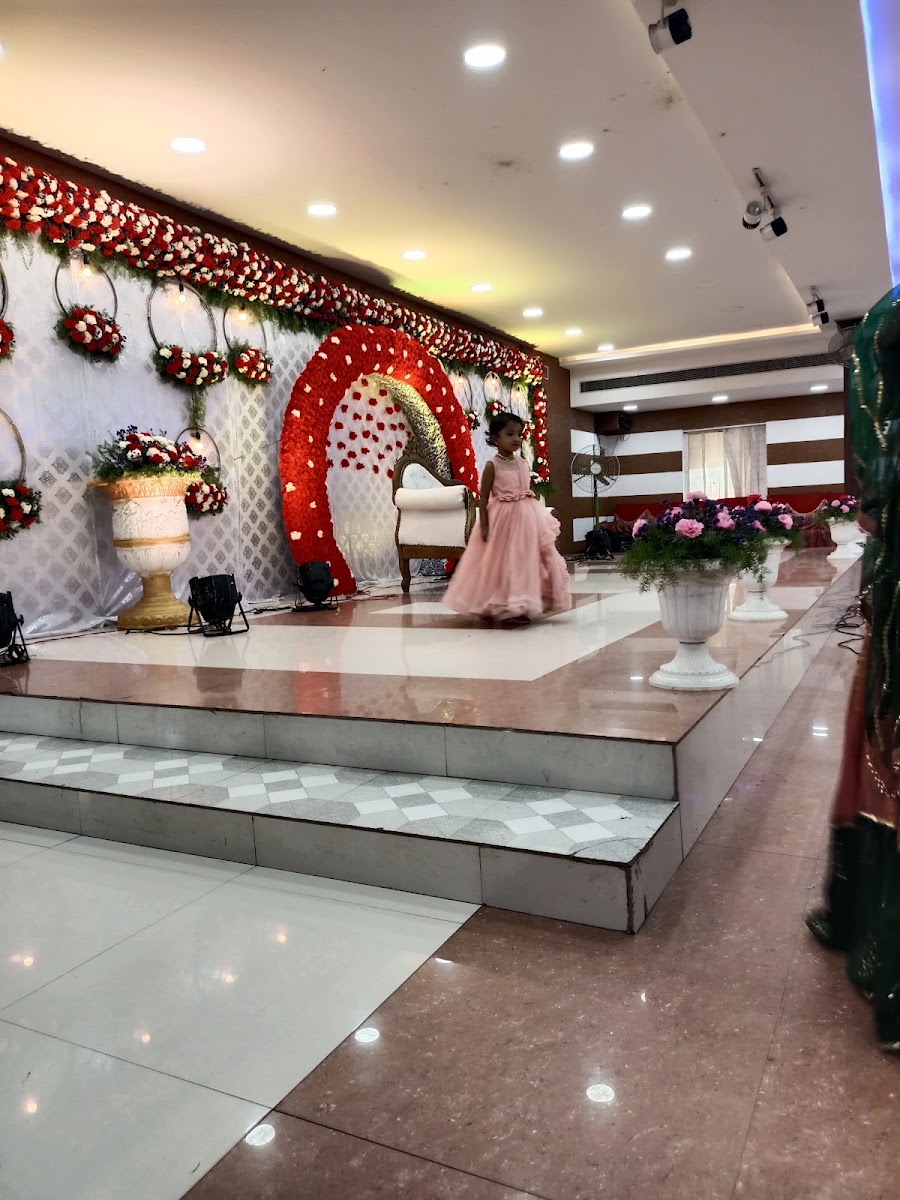 YP Grand Banquet — Banquet Hall in Hastinapuram, Hyderabad (on-site parking, in-house decoration, bar service available, 300–500 guest capacity) — photo 3