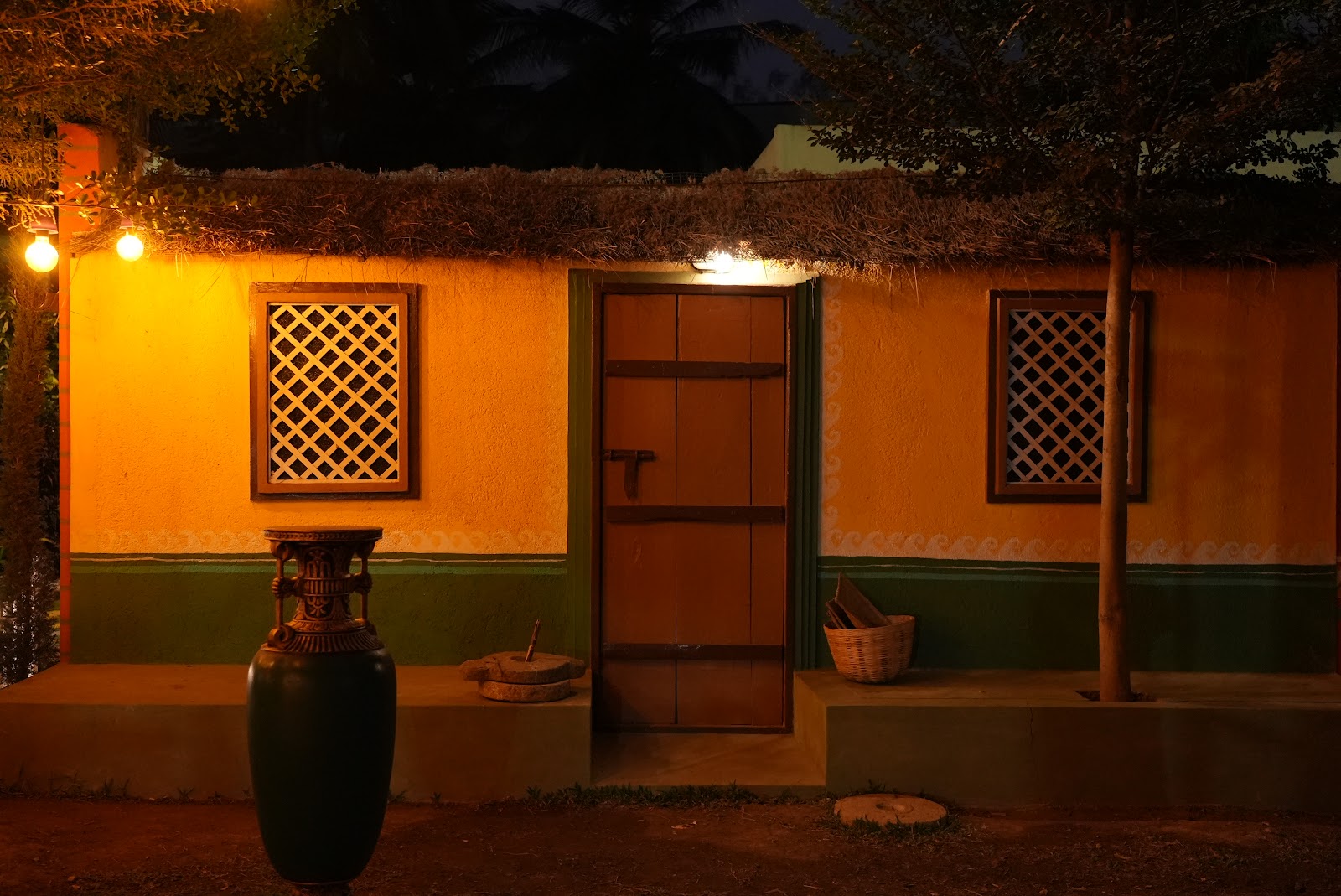 Bangalore Photo Stories And Conventions — Banquet Hall in Kengeri, Bangalore (on-site parking, in-house decoration, bar service available, 200–500 guest capacity) — photo 4
