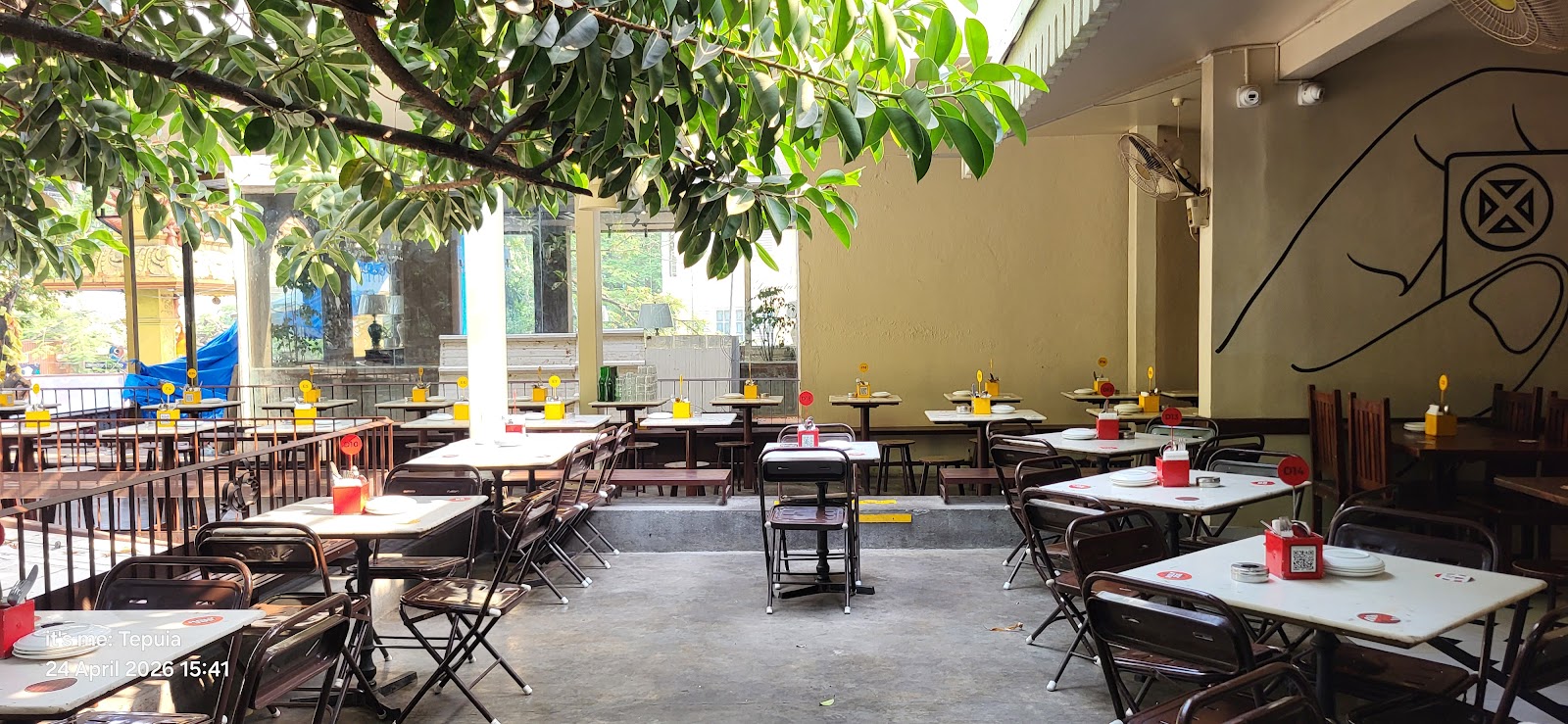 Bob's Bar — Banquet Hall in Indiranagar, Bangalore (on-site parking, in-house decoration, DJ permitted, bar service available) — photo 2