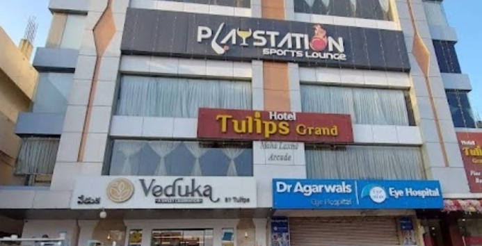 Hotel Tulips Grand · Boduppal — Banquet Hall in Boduppal, Hyderabad (on-site parking, in-house decoration, outside catering allowed, bar service available) — photo 4