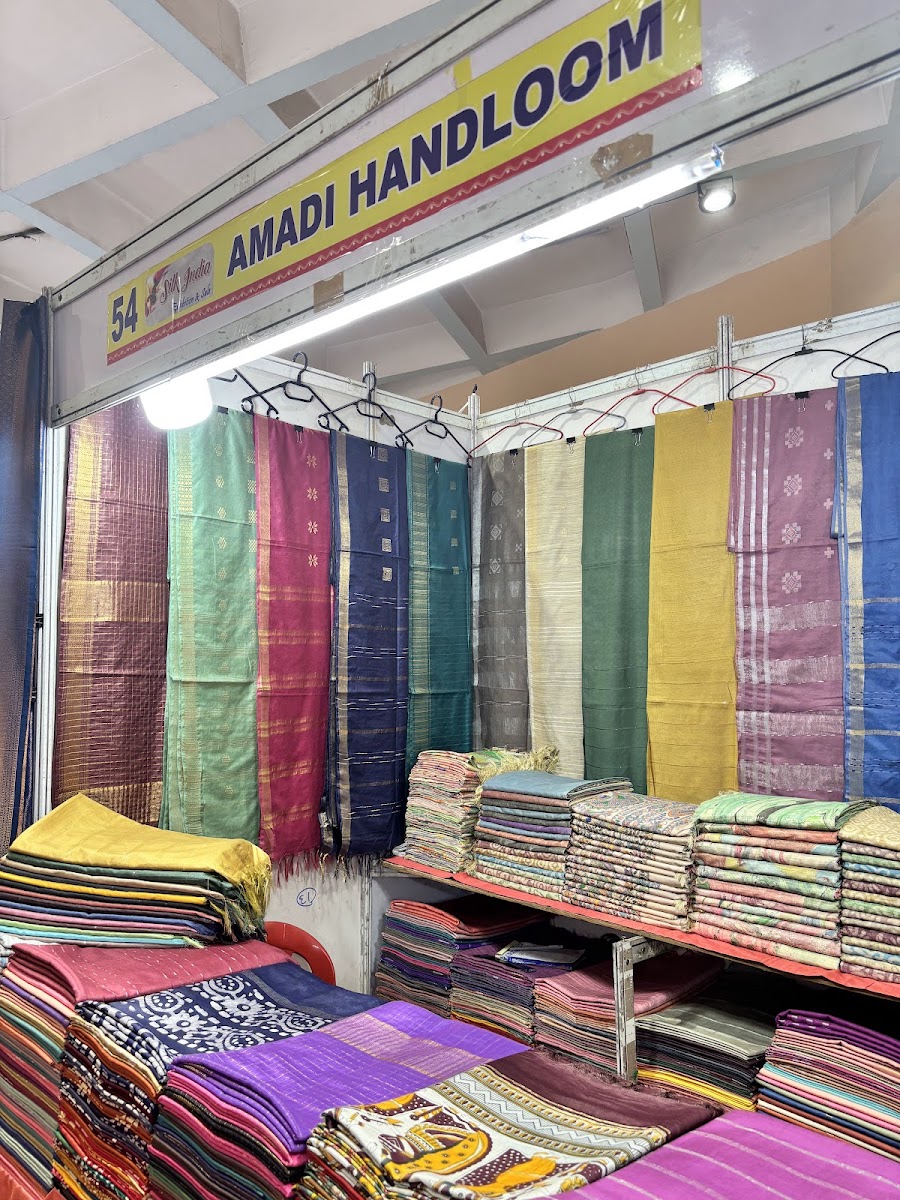 Sri Sathya Sai Nigamagamam — Banquet Hall in Yousufguda, Hyderabad (on-site parking, in-house decoration, DJ permitted, bar service available) — photo 3
