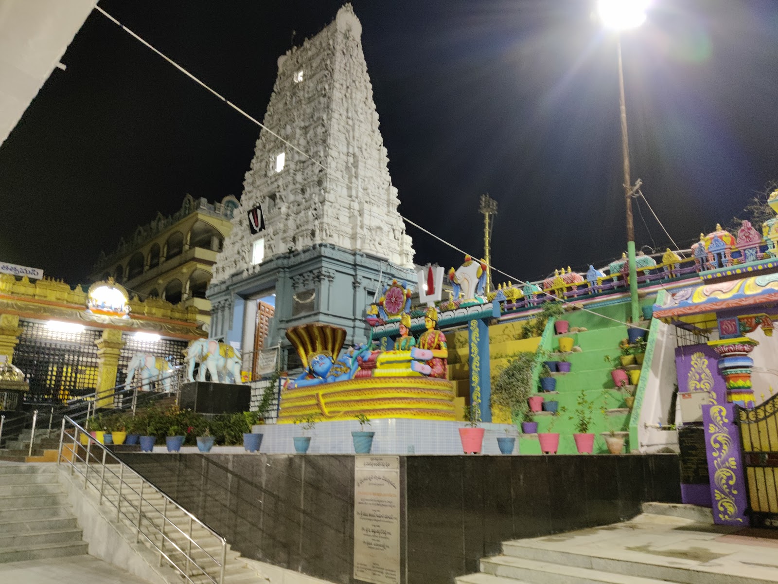 Sri Venkateshwara Swamy Kalyana Mandapam — Banquet Hall in Banjara Hills, Hyderabad (on-site parking, in-house decoration, DJ permitted, bar service available) — photo 2