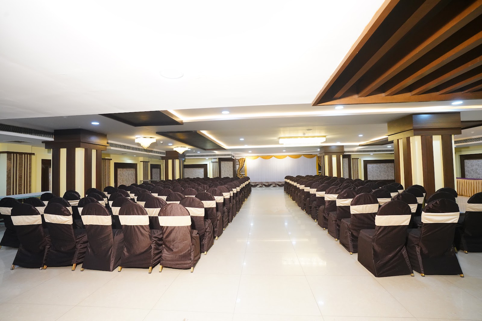 Surabhi Grand Restaurant and Banquet Hall — Banquet Hall in Amberpet, Hyderabad (on-site parking, in-house decoration, outside catering allowed, bar service available) — photo 3
