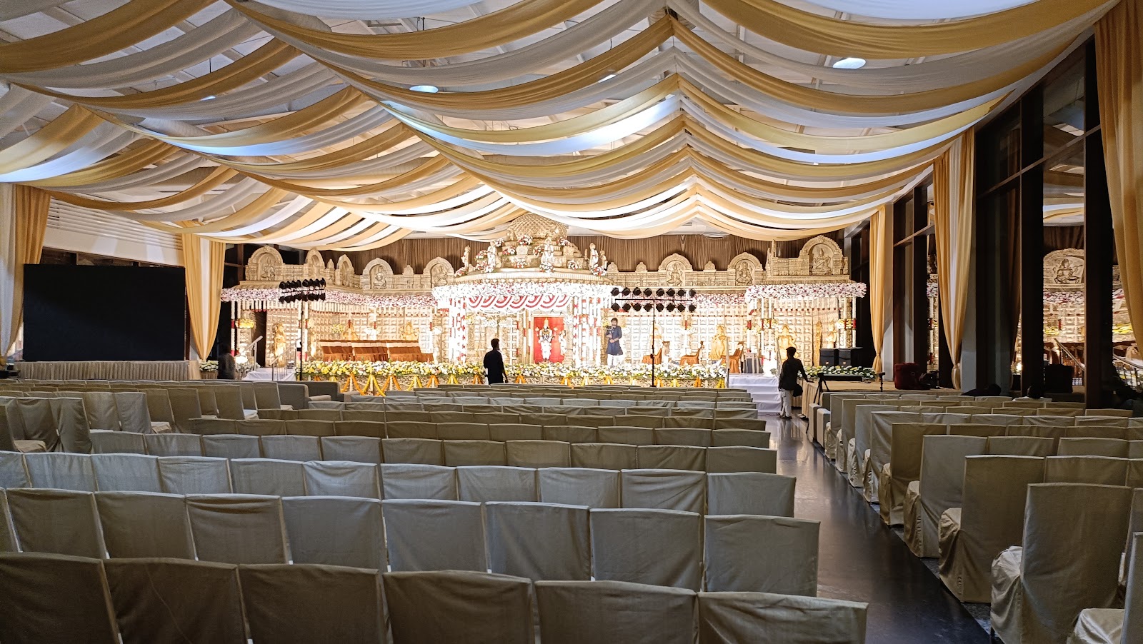 Sree Lakshmi Convention — Banquet Hall in Secunderabad, Hyderabad (on-site parking, in-house decoration, DJ permitted, bar service available) — photo 4