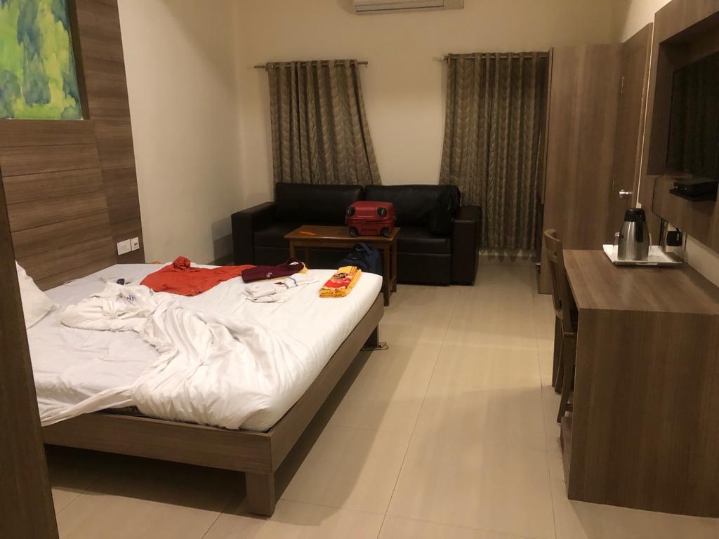 Taj Mahal Hotel · Abids — Banquet Hall in Abids, Hyderabad (on-site parking, in-house decoration, outside catering allowed, DJ permitted) — photo 2