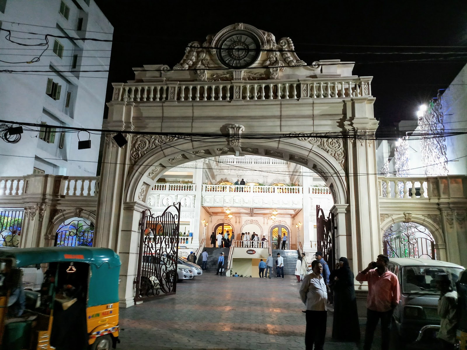 Royal Classic Convention Center — Banquet Hall in Yakutpura, Hyderabad (on-site parking, in-house decoration, DJ permitted, bar service available) — photo 3