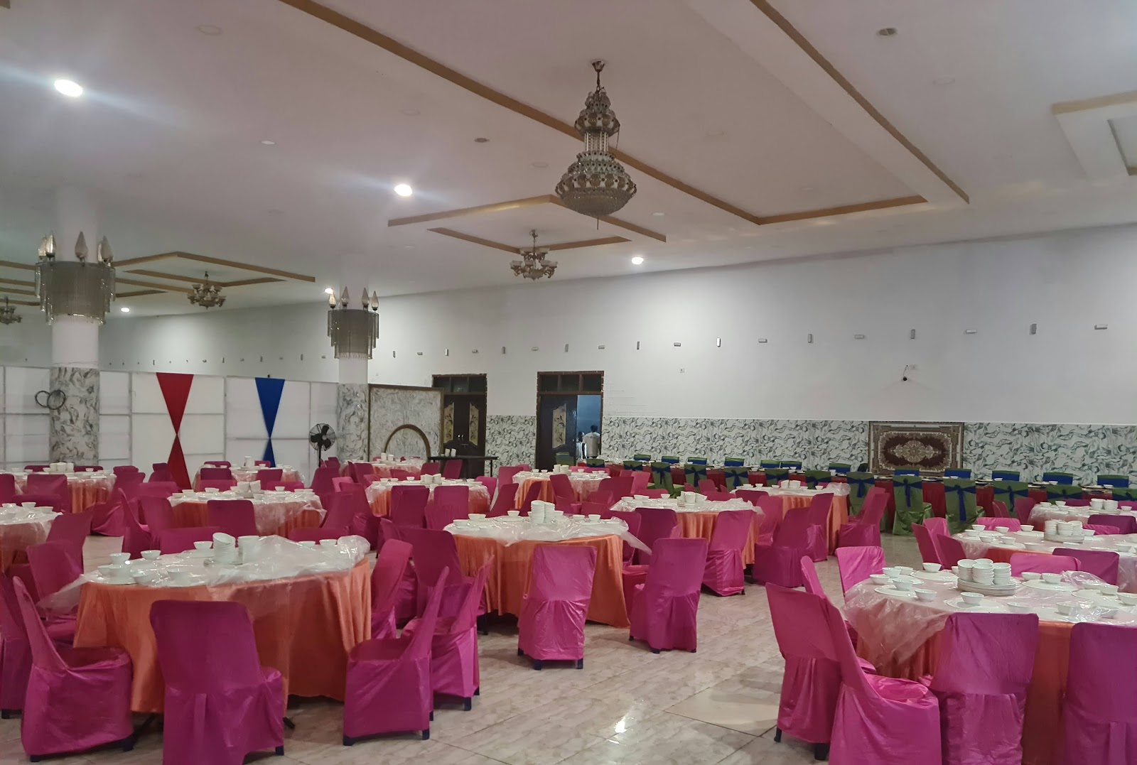 Queens Palace — Banquet Hall in Kattedan, Hyderabad (on-site parking, in-house decoration, outside catering allowed, bar service available) — photo 3