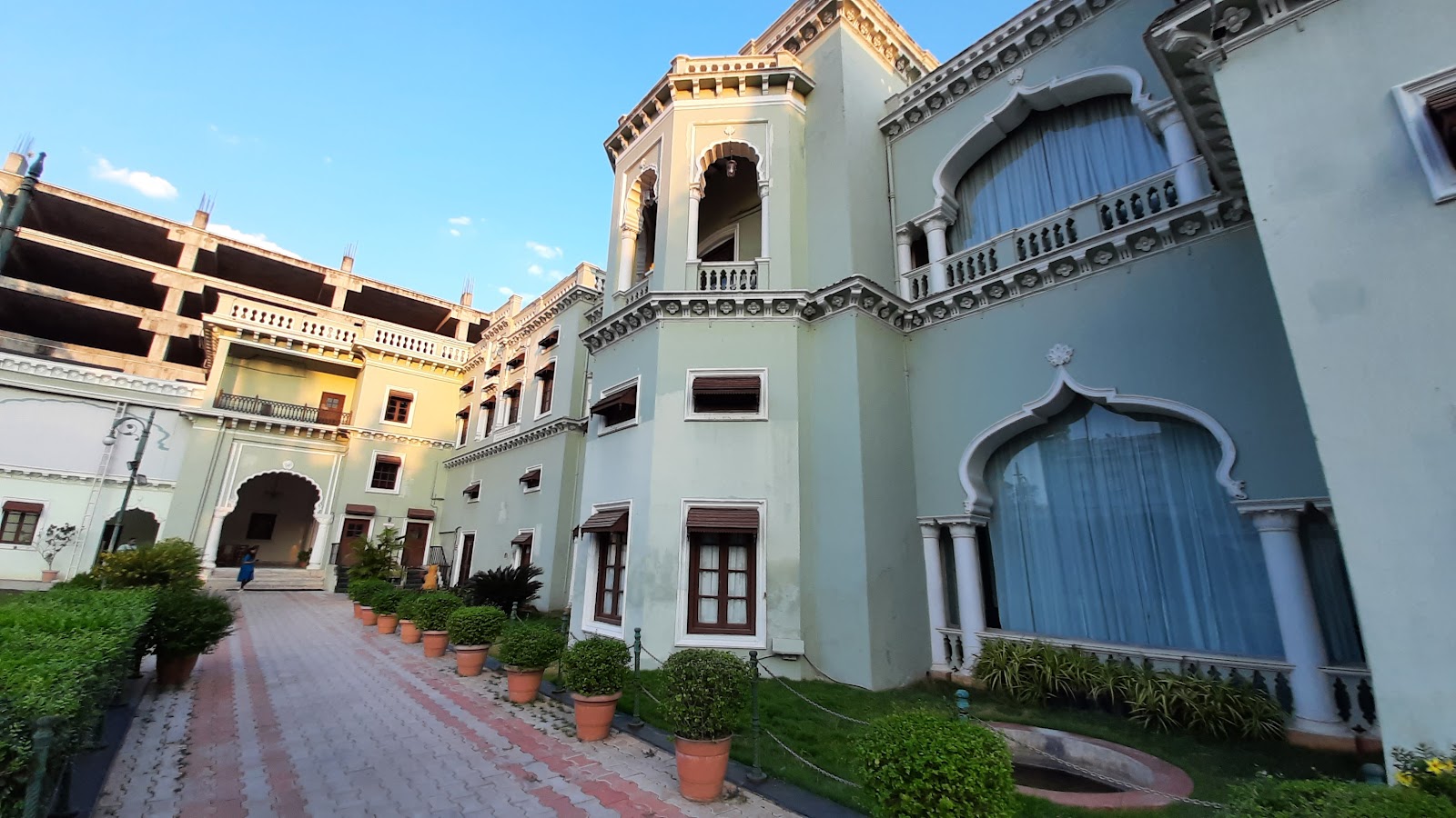 Chiraan Fort Club — Banquet Hall in Hyderabad (on-site parking, in-house decoration, bar service available, 1000–1500 guest capacity)