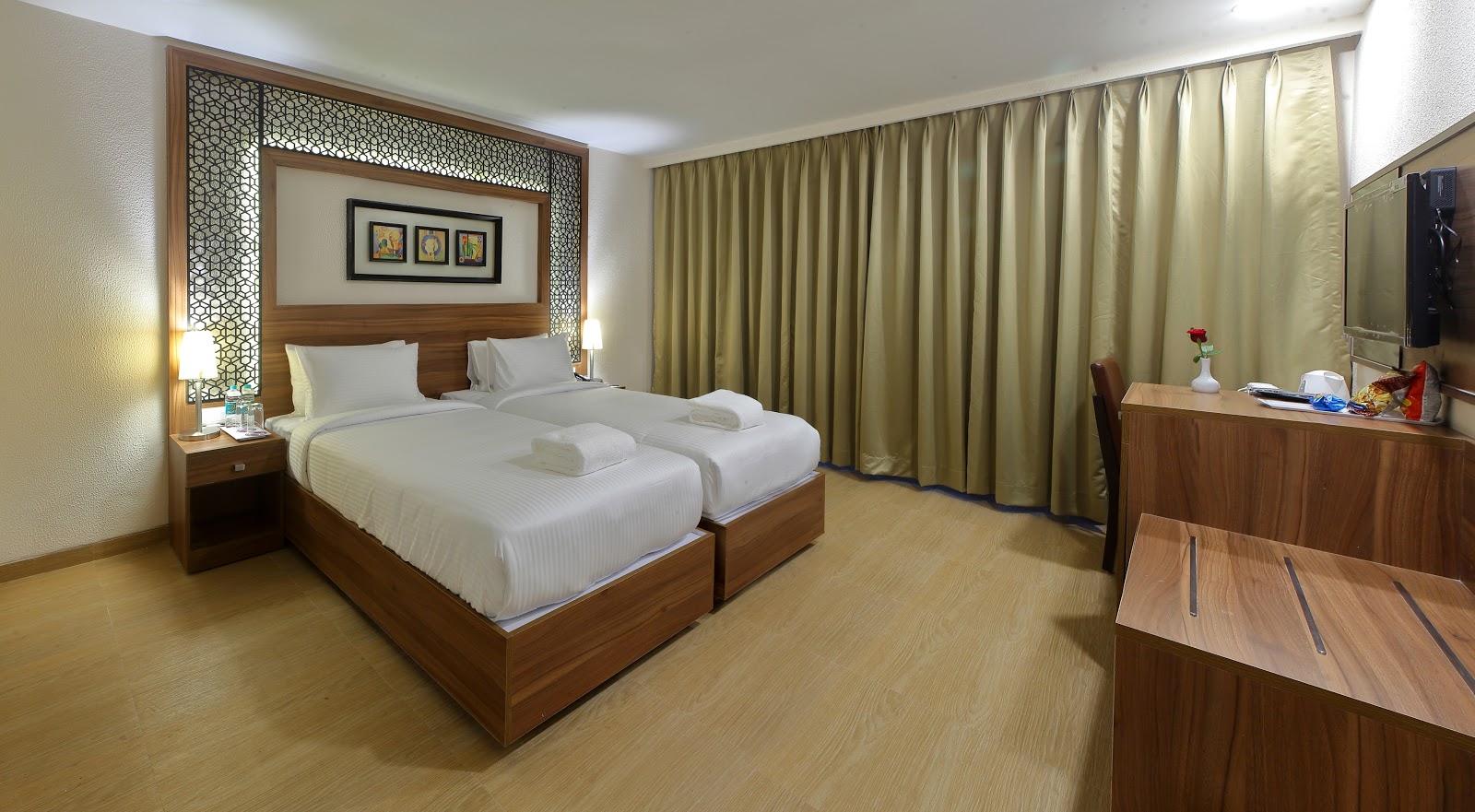 Hotel Incredible One — Banquet Hall in Secunderabad, Hyderabad (on-site parking, in-house decoration, outside catering allowed, bar service available) — photo 2