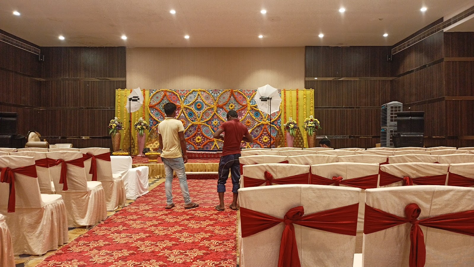 Nimantran Banquet Hall — Banquet Hall in Secunderabad, Hyderabad (on-site parking, in-house decoration, bar service available, 100–175 guest capacity) — photo 3