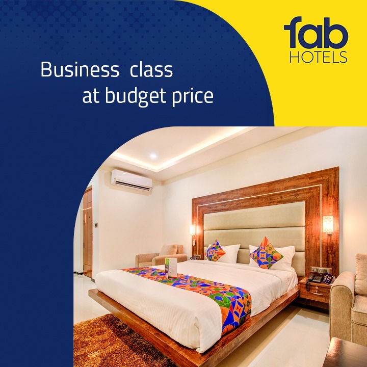 Hotel Raj Comfort Inn — Banquet Hall in Secunderabad, Hyderabad (on-site parking, in-house decoration, bar service available, 150–250 guest capacity) — photo 4