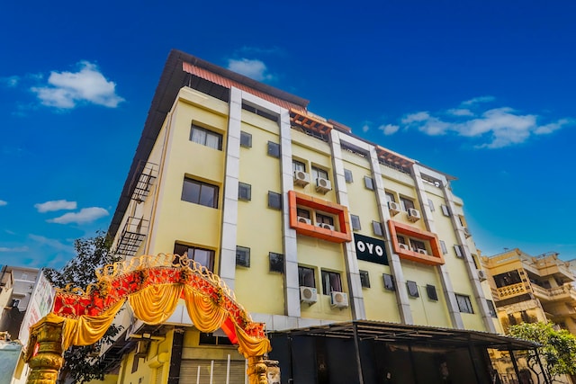 Hotel Vaishnavi Palace — Banquet Hall in Secunderabad, Hyderabad (on-site parking, in-house decoration, outside catering allowed, bar service available)