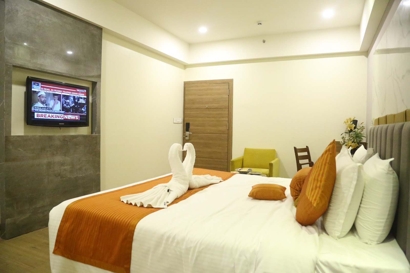 Hotel Kinara Grand · Himayat Nagar — Banquet Hall in Himayat Nagar, Hyderabad (on-site parking, in-house decoration, outside catering allowed, bar service available) — photo 4