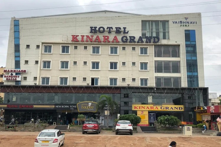 Hotel Kinara Grand · Vanasthalipuram — Banquet Hall in Hyderabad (on-site parking, in-house decoration, outside catering allowed, bar service available)