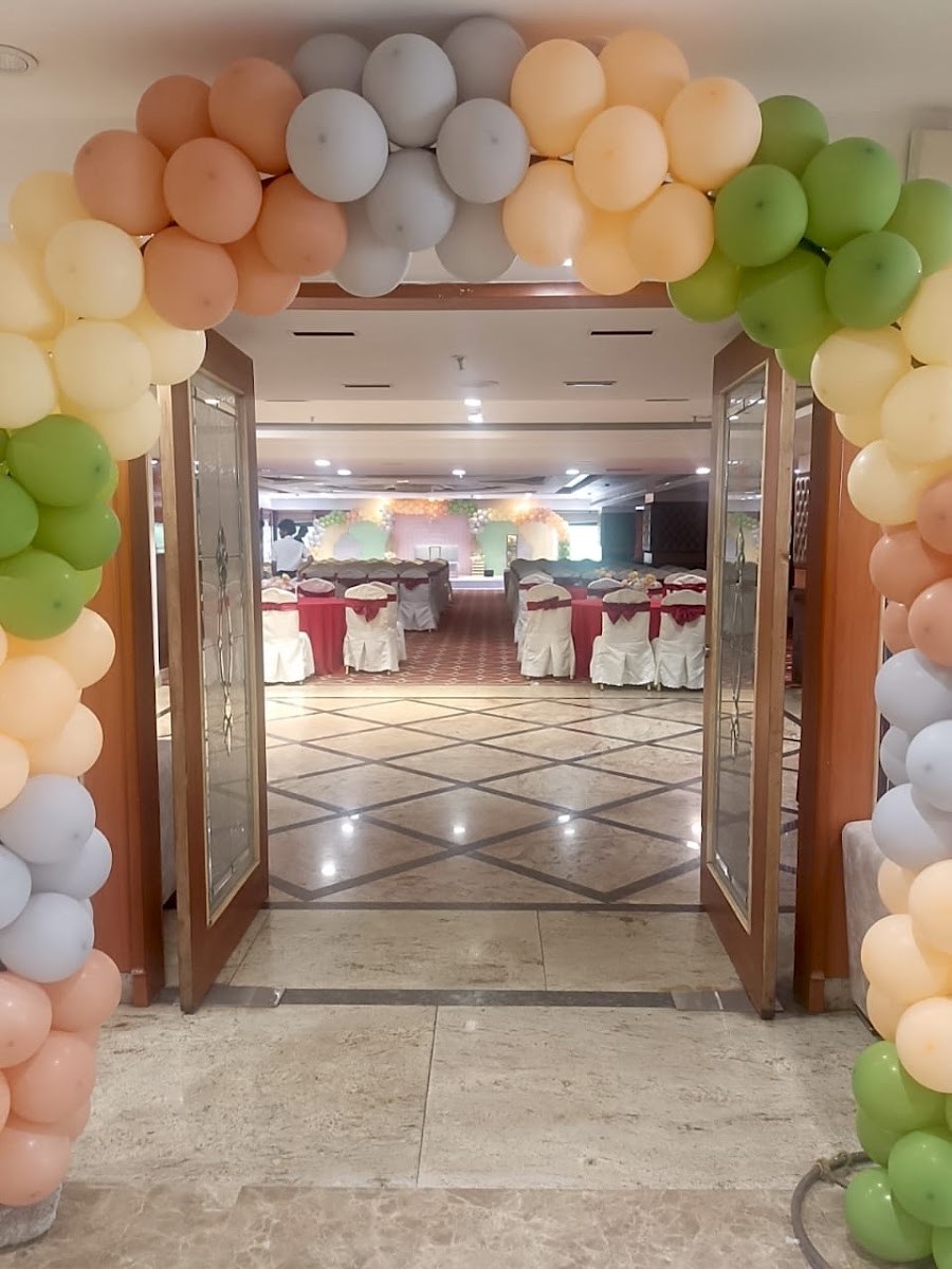 The Platinum Hotel · Banjara Hills — Banquet Hall in Banjara Hills, Hyderabad (on-site parking, in-house decoration, outside catering allowed, bar service available) — photo 4